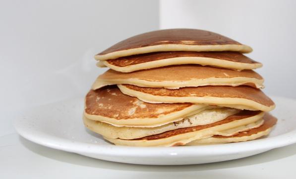Pancakes in a stack. Photo byTabeajaichhalt 