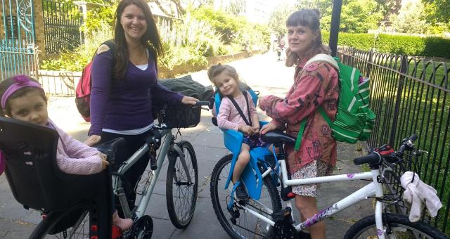 Mums and daughters on the Mums & Babes By Bike Project