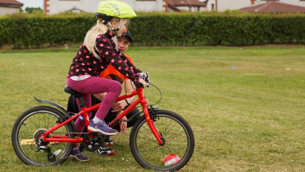 Cycle trainer Simon supports young riders with Linlithgow Community Development Trust at the Big Bike Revival