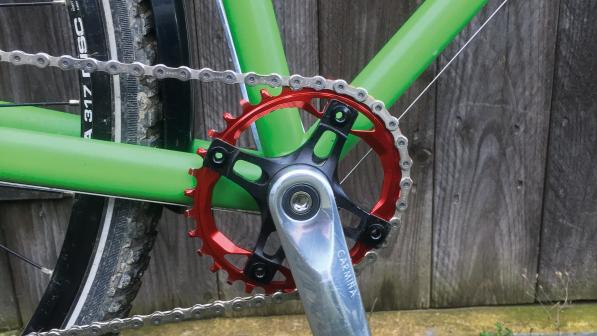 Single speed clearance oval chainring